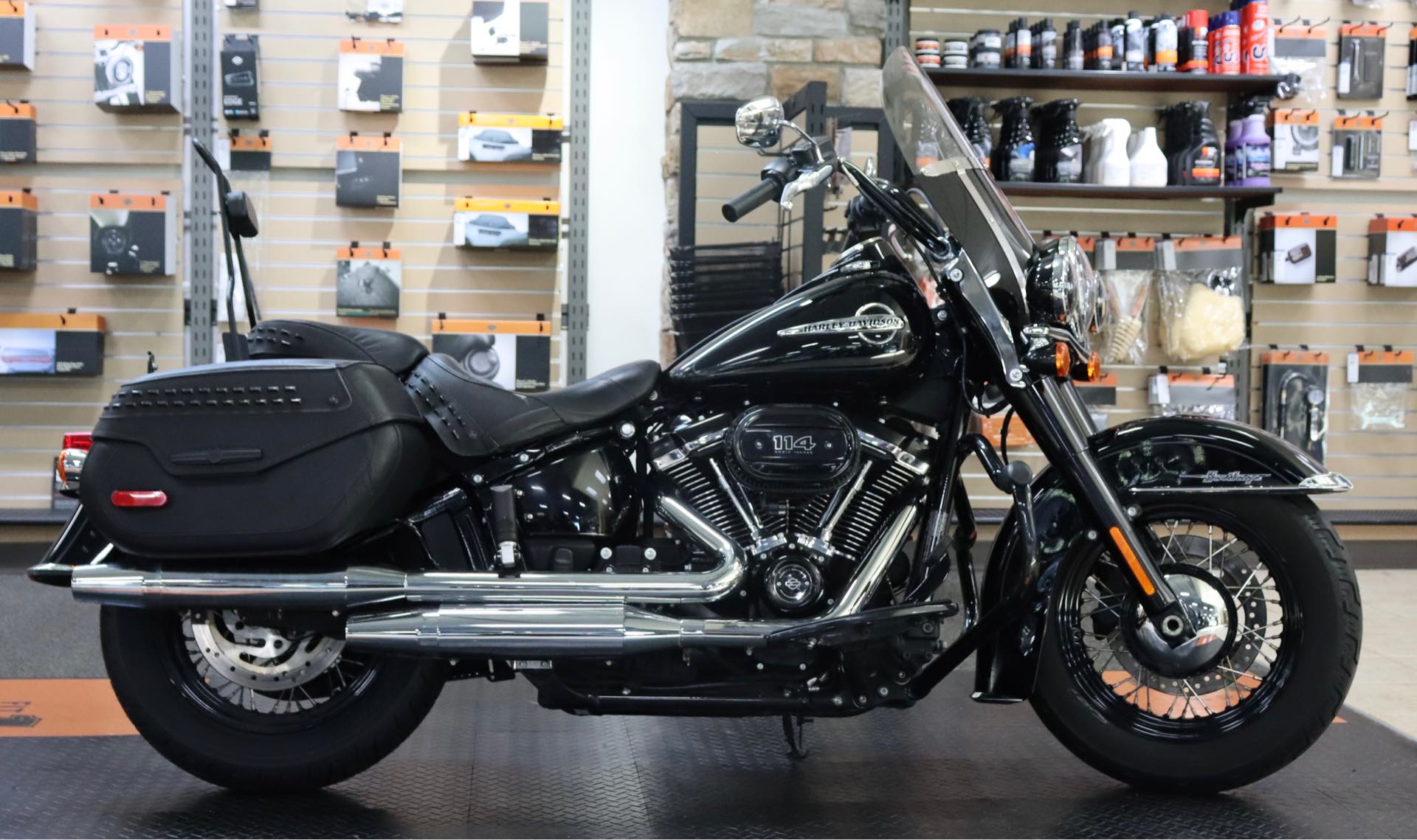 2020 Harley-Davidson Touring Heritage Classic 114 at Destination Harley-Davidson®, Silverdale, WA 98383