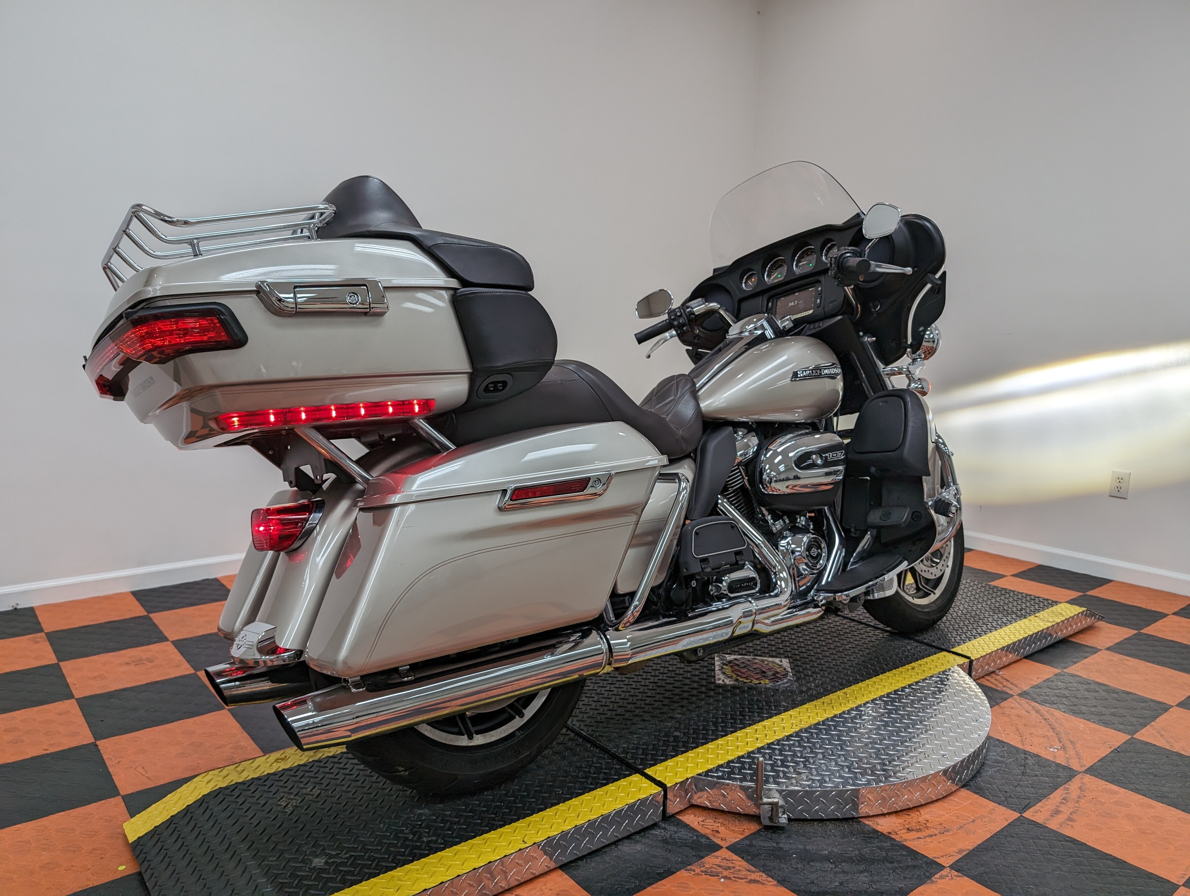 2018 Harley-Davidson Electra Glide Ultra Classic at Harley-Davidson of Indianapolis