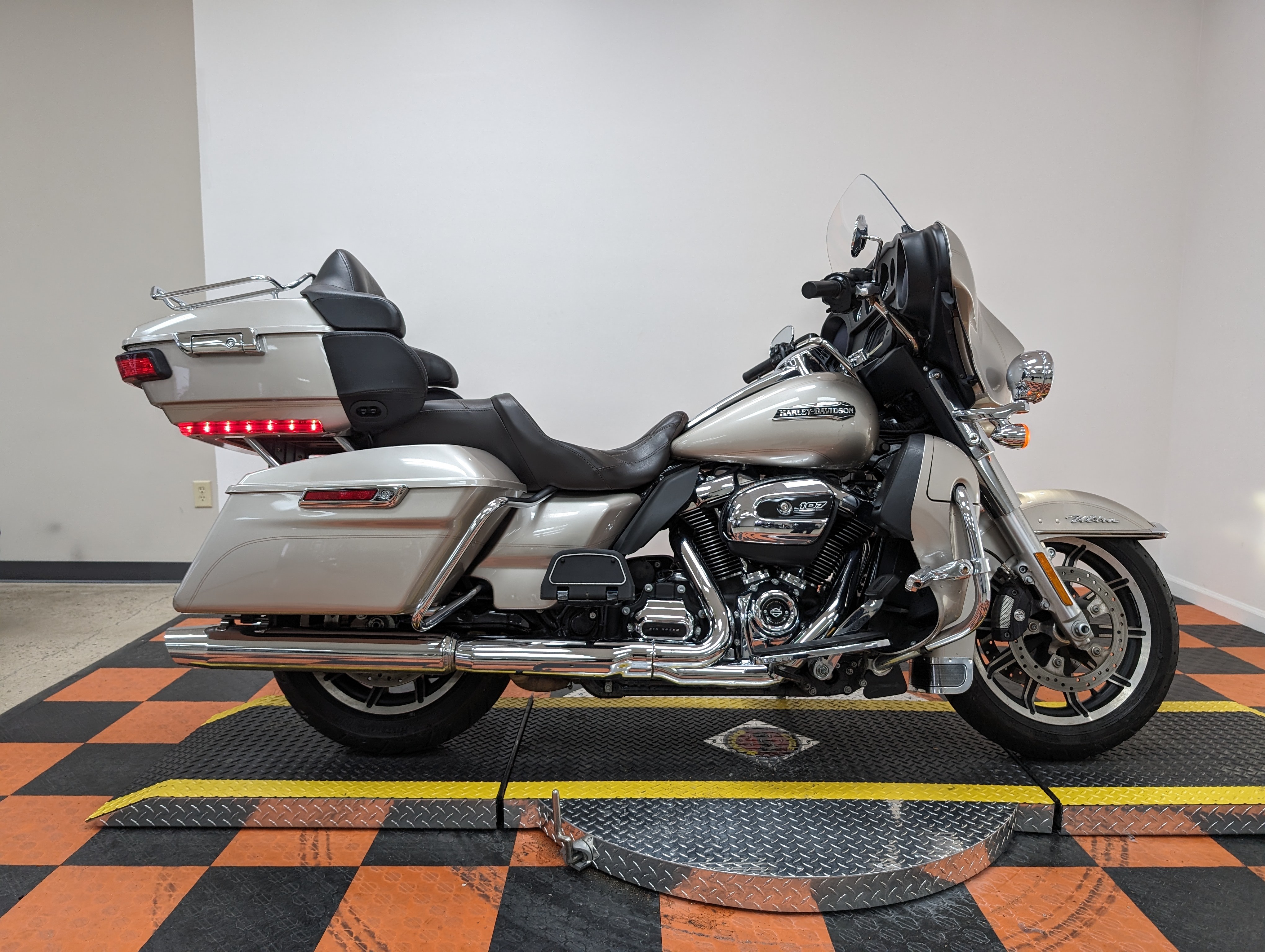 2018 Harley-Davidson Electra Glide Ultra Classic at Harley-Davidson of Indianapolis