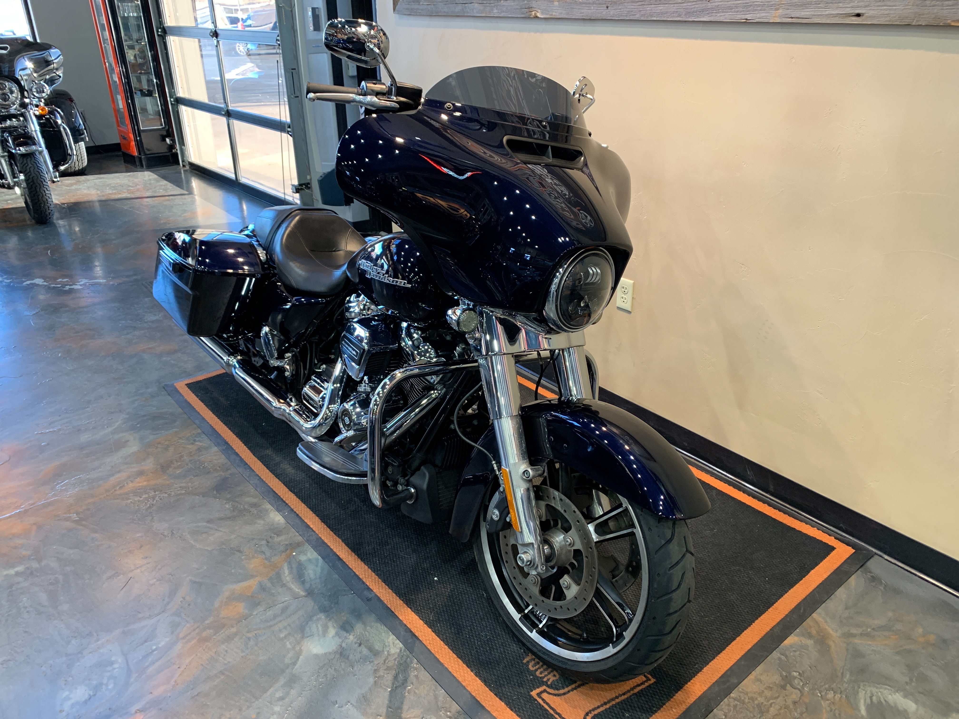 2019 Harley-Davidson Street Glide Base at Vandervest Harley-Davidson, Green Bay, WI 54303