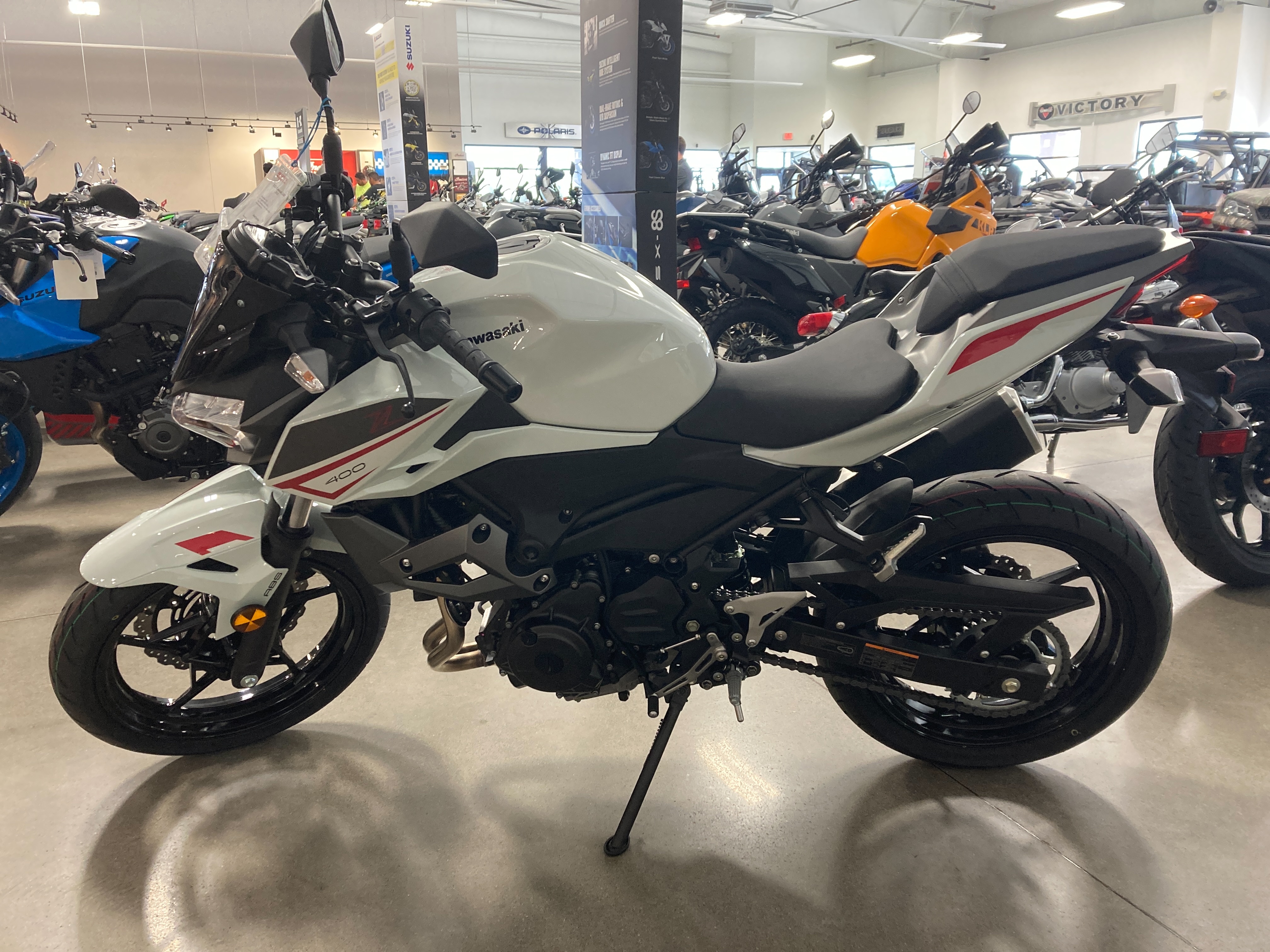2023 Kawasaki Z400 ABS at Brenny's Motorcycle Clinic, Bettendorf, IA 52722