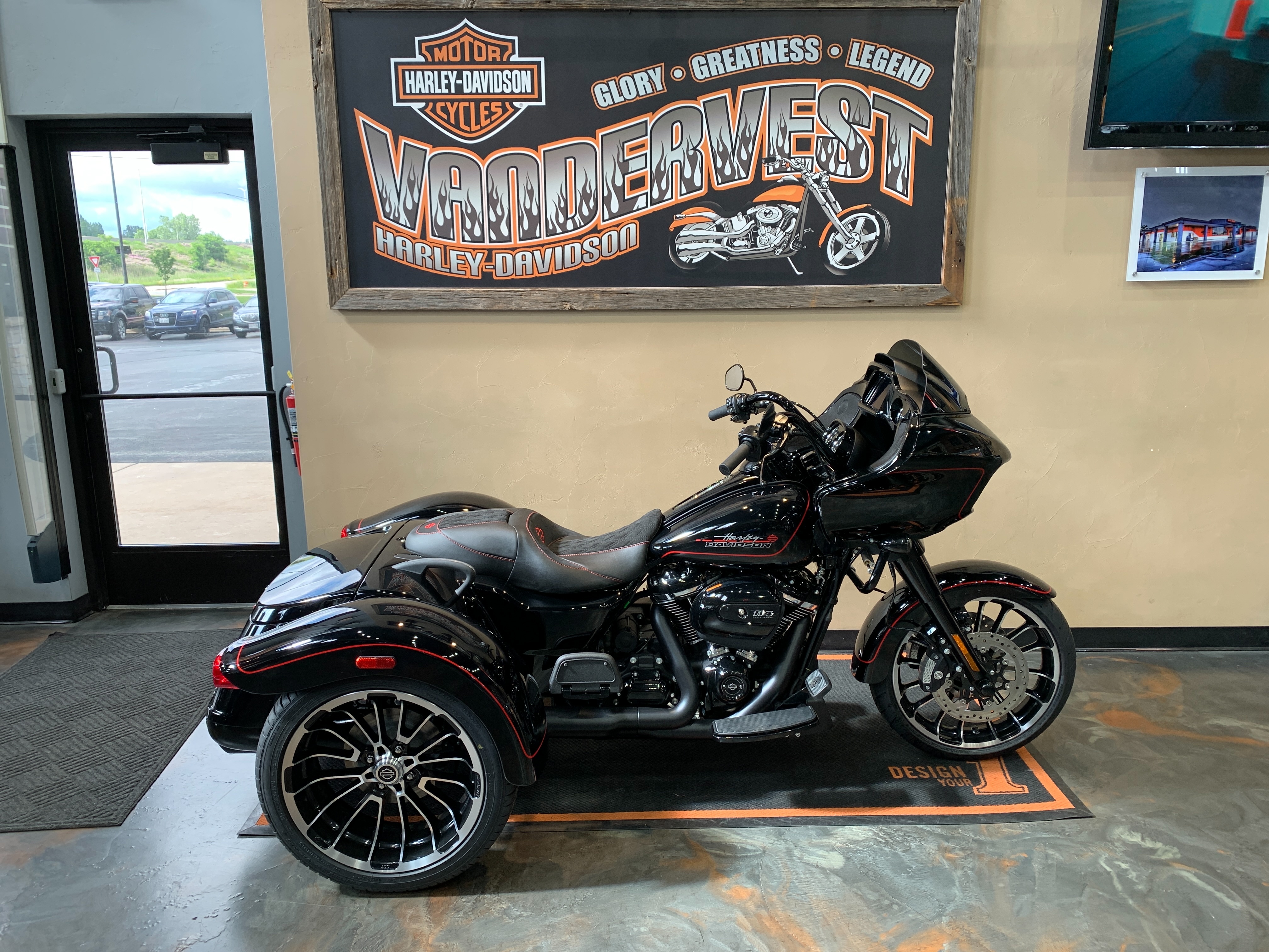 2024 Harley-Davidson Trike Road Glide 3 at Vandervest Harley-Davidson, Green Bay, WI 54303