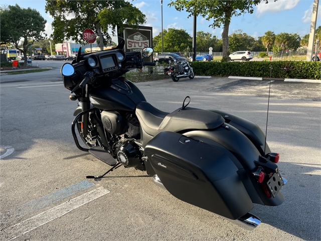 2022 Indian Chieftain Dark Horse at Fort Lauderdale