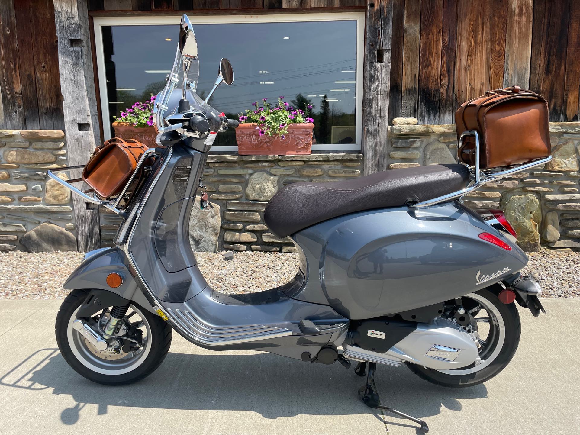 2022 Vespa Primavera 150 Touring at Arkport Cycles