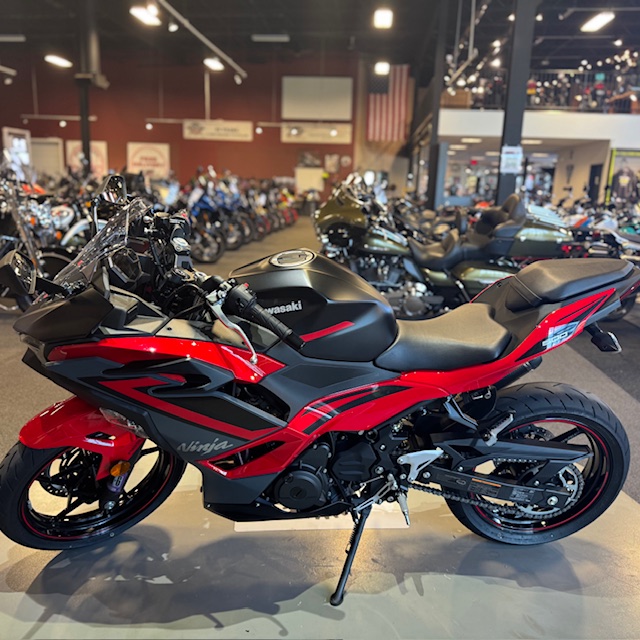 2025 Kawasaki Ninja 500 ABS at Martin Moto