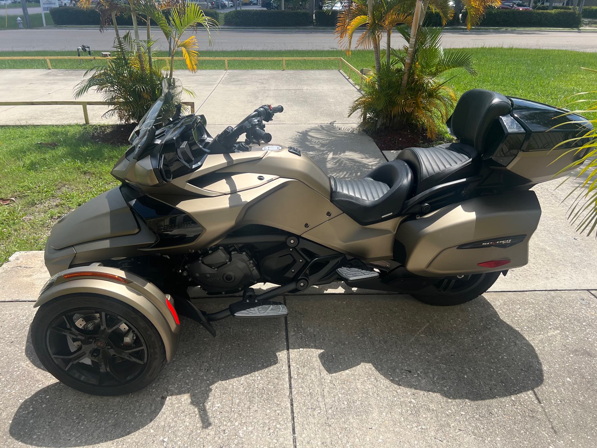 2021 Can-Am Spyder F3 T at Southwest Cycle, Cape Coral, FL 33909