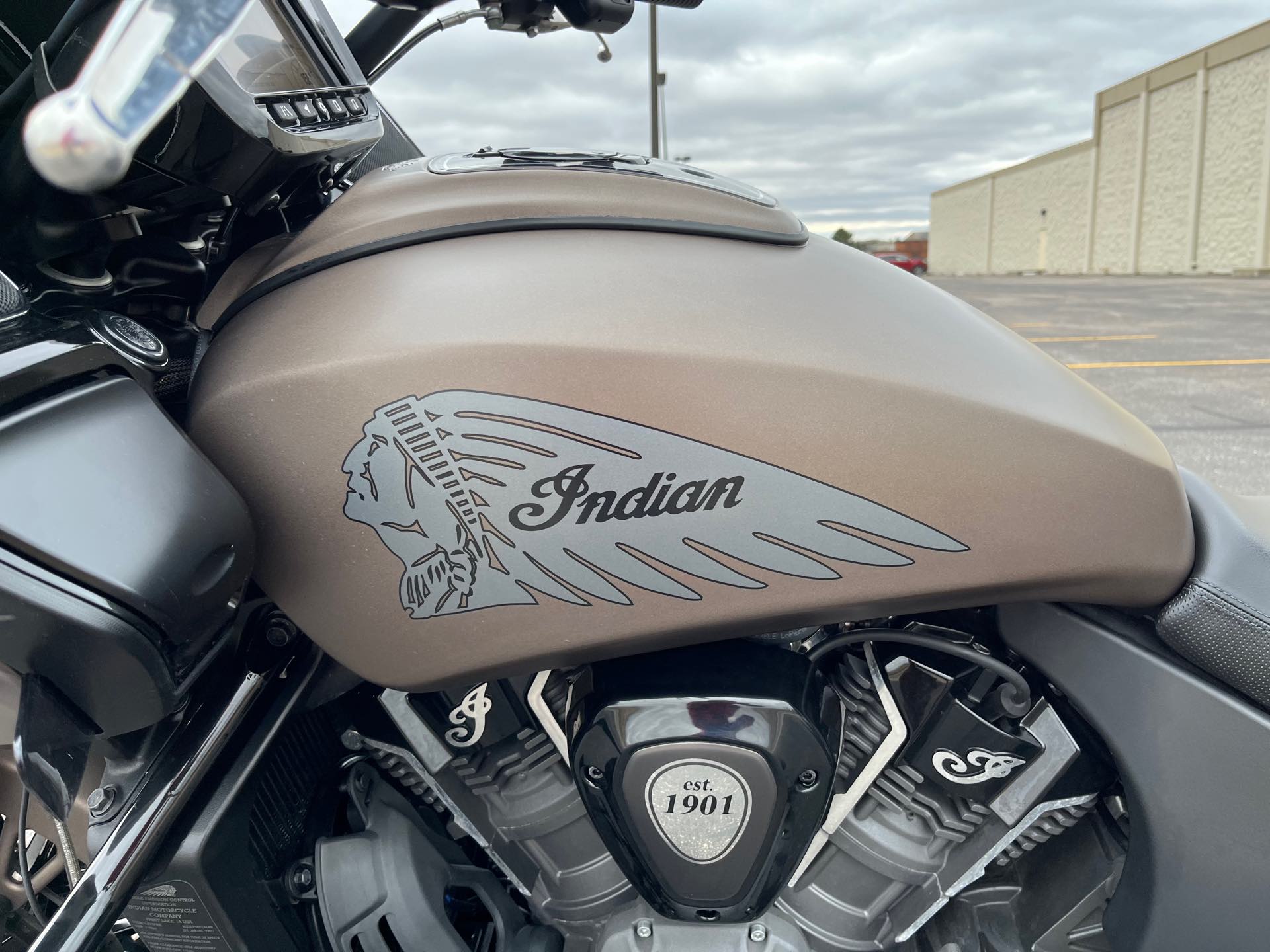 2021 Indian Motorcycle Challenger Dark Horse at Mount Rushmore Motorsports