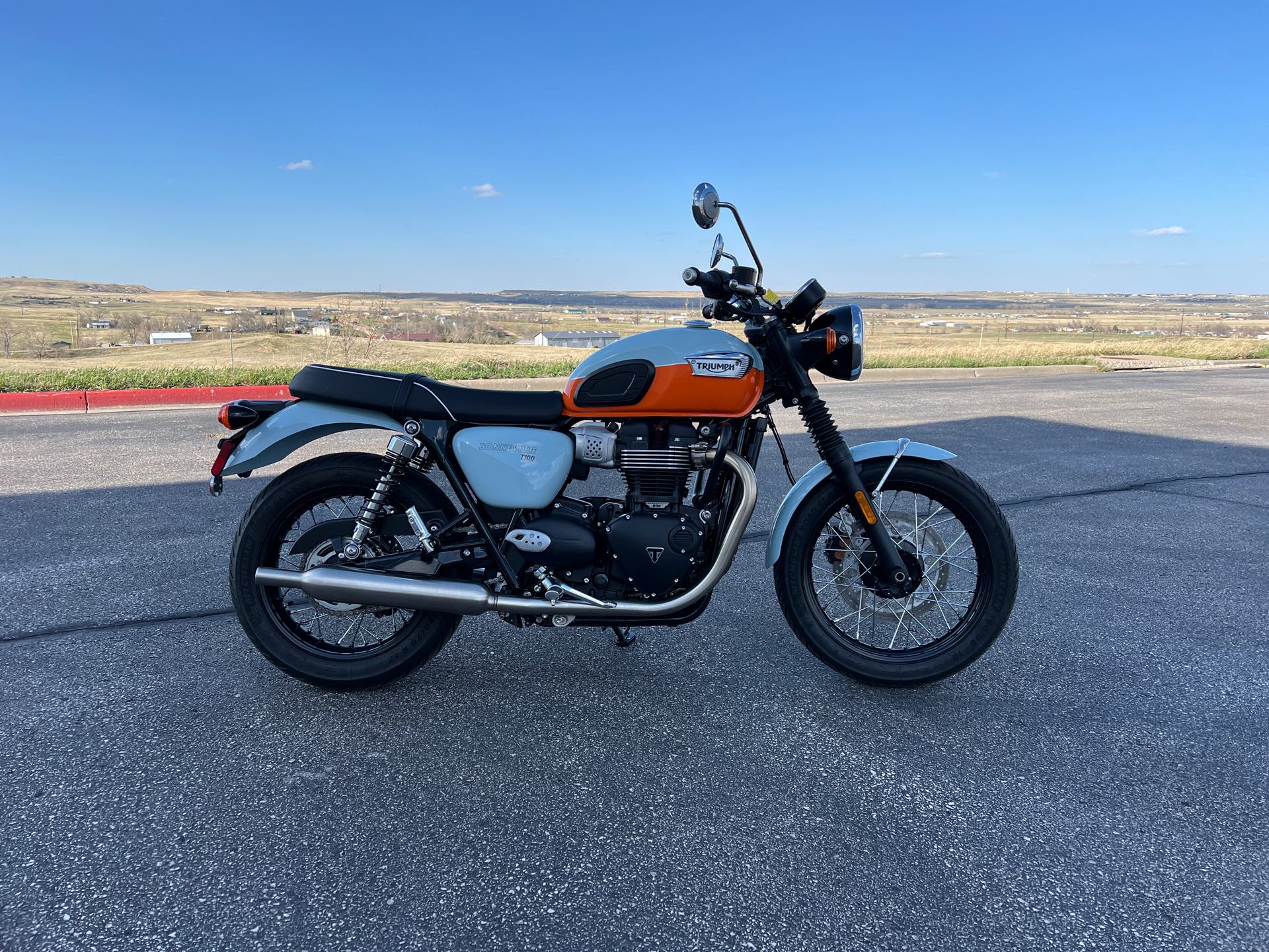 2023 Triumph Bonneville T100 Base at Mount Rushmore Motorsports