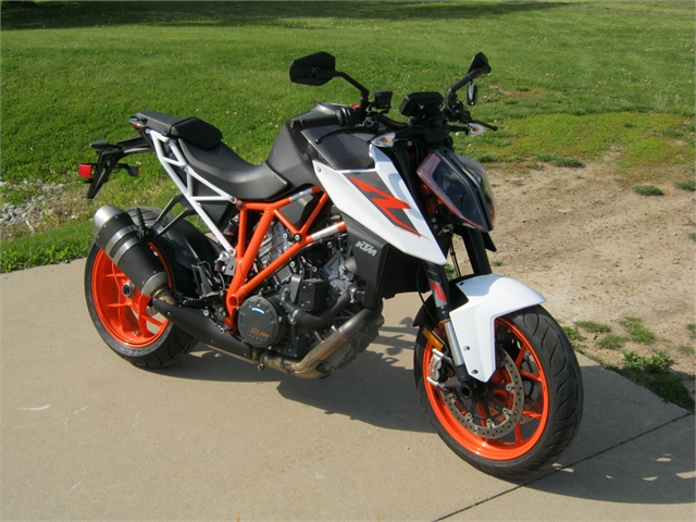 2018 KTM Super Duke 1290 R at Brenny's Motorcycle Clinic, Bettendorf, IA 52722