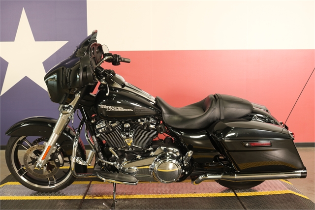 2018 Harley-Davidson Street Glide Base at Texas Harley