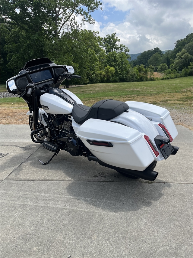 2024 Harley-Davidson Street Glide Base at Harley-Davidson of Asheville