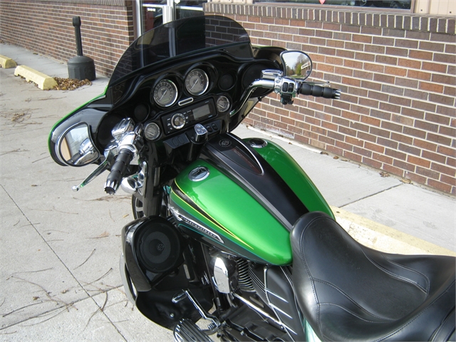 2011 Harley-Davidson Street Glide CVO at Brenny's Motorcycle Clinic, Bettendorf, IA 52722