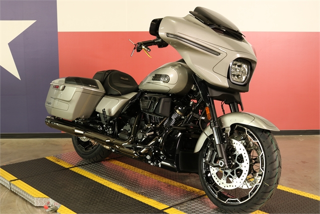 2023 Harley-Davidson Street Glide CVO Street Glide at Texas Harley