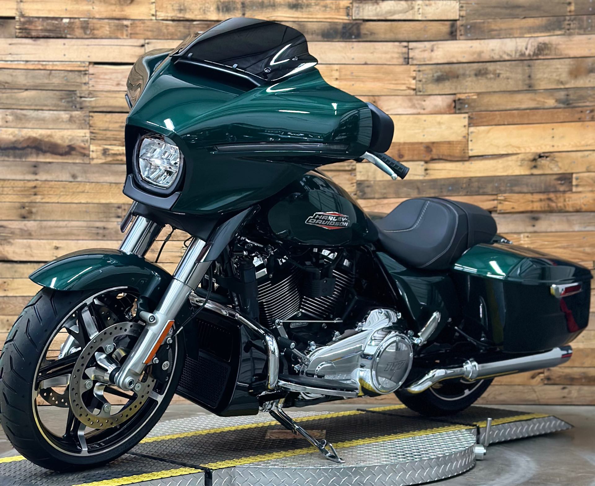 2024 Harley-Davidson Street Glide Base at Lumberjack Harley-Davidson