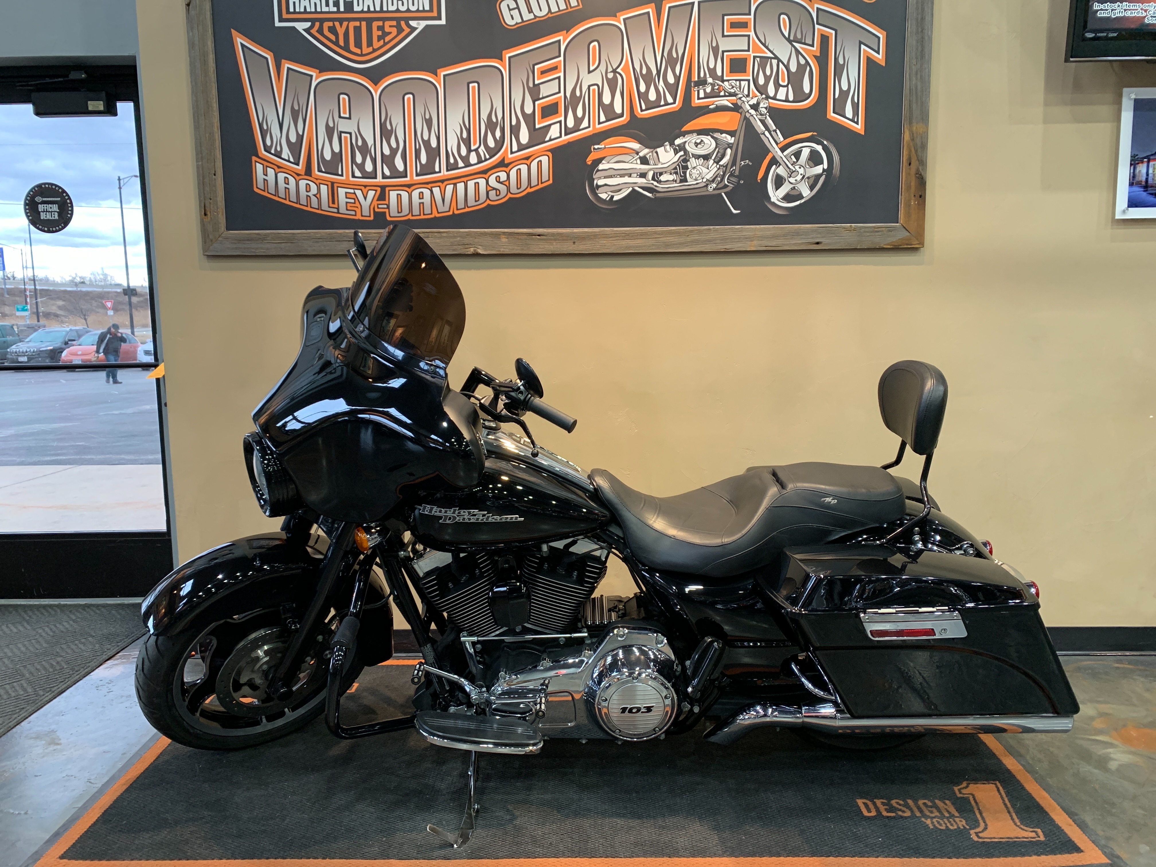 2013 Harley-Davidson Street Glide Base at Vandervest Harley-Davidson, Green Bay, WI 54303