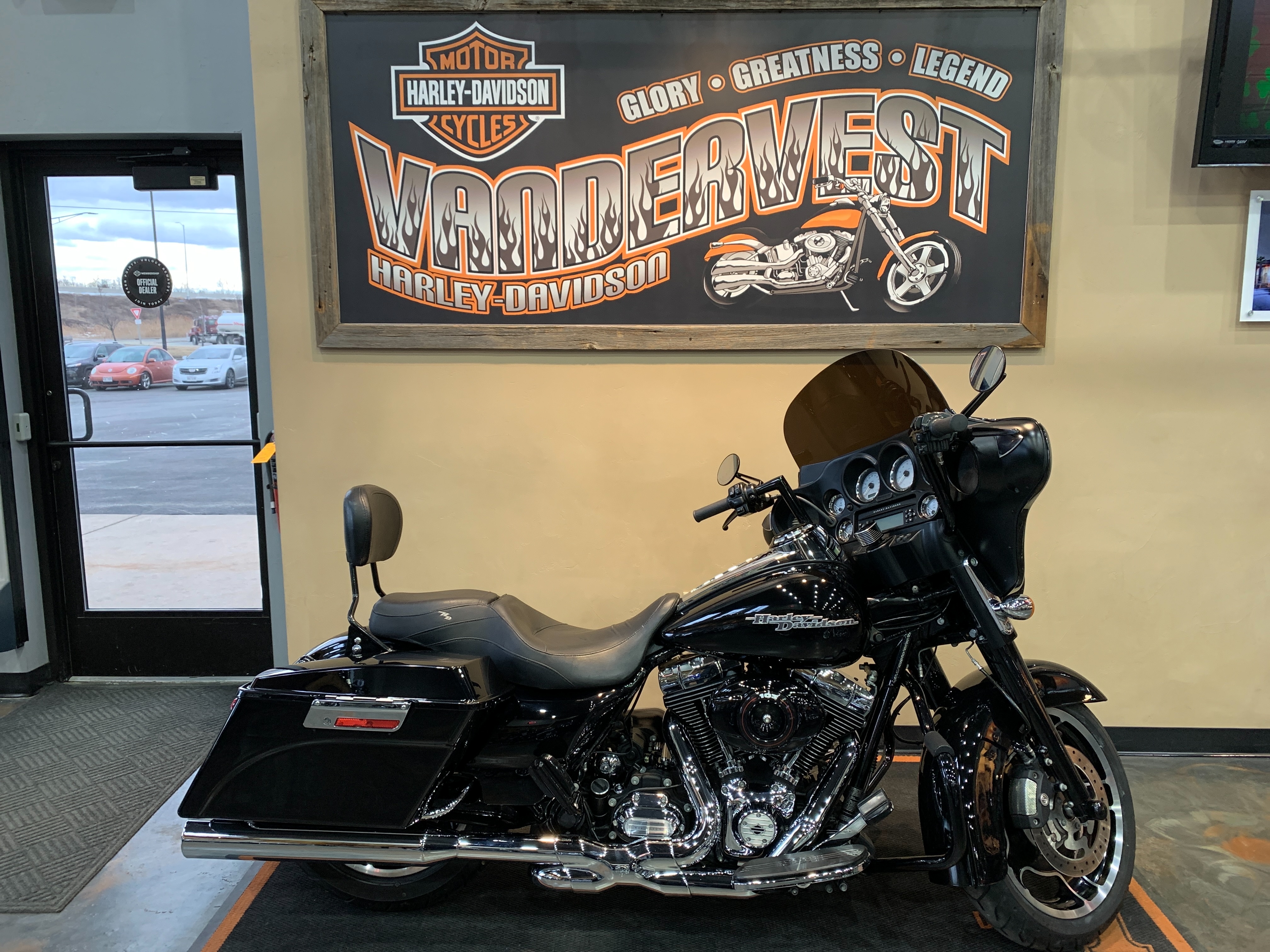 2013 Harley-Davidson Street Glide Base at Vandervest Harley-Davidson, Green Bay, WI 54303