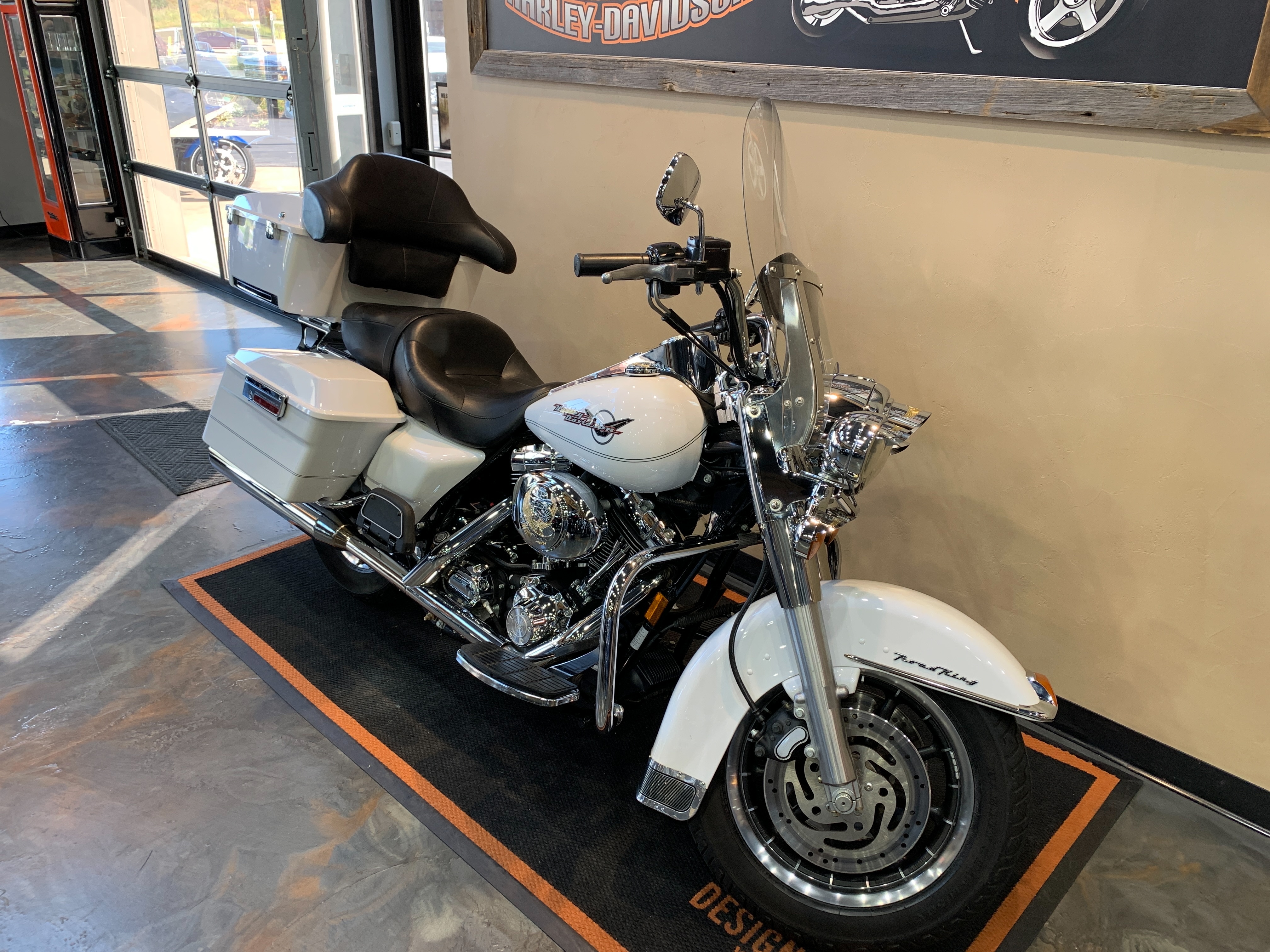 2005 Harley-Davidson Road King Base at Vandervest Harley-Davidson, Green Bay, WI 54303