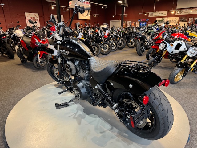 2022 Indian Motorcycle Chief Base at Martin Moto