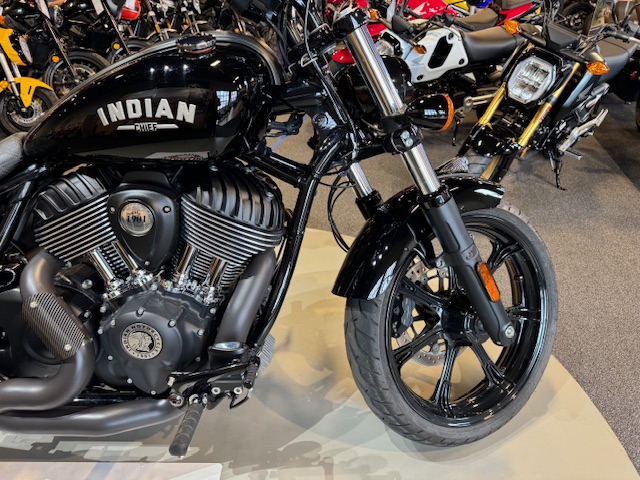 2022 Indian Motorcycle Chief Base at Martin Moto