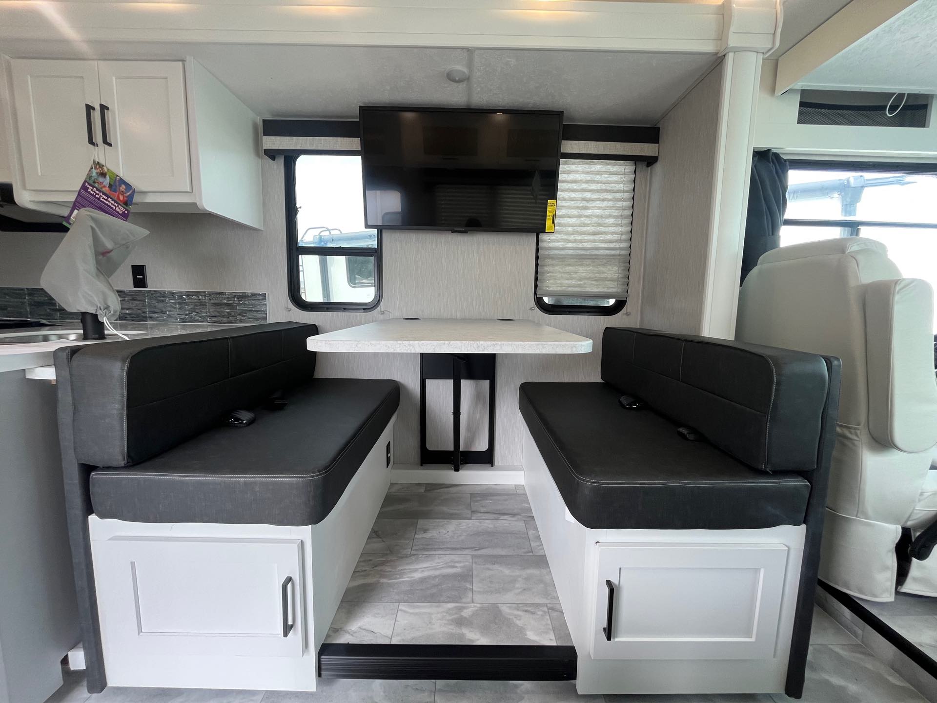 2024 Coachmen Pursuit 29XPS at Prosser's Premium RV Outlet