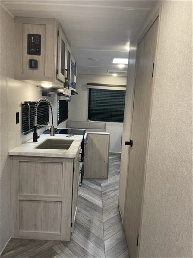 2022 East To West Della Terra 200RD at Prosser's Premium RV Outlet