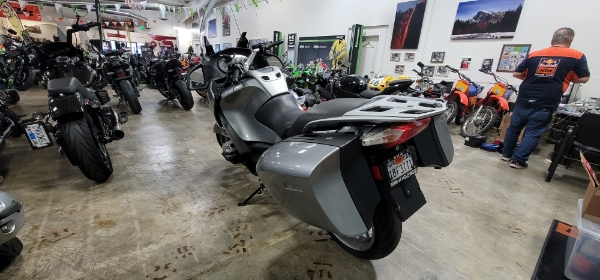 2006 BMW R 1200 RT at Ken & Joe's Honda Kawasaki KTM