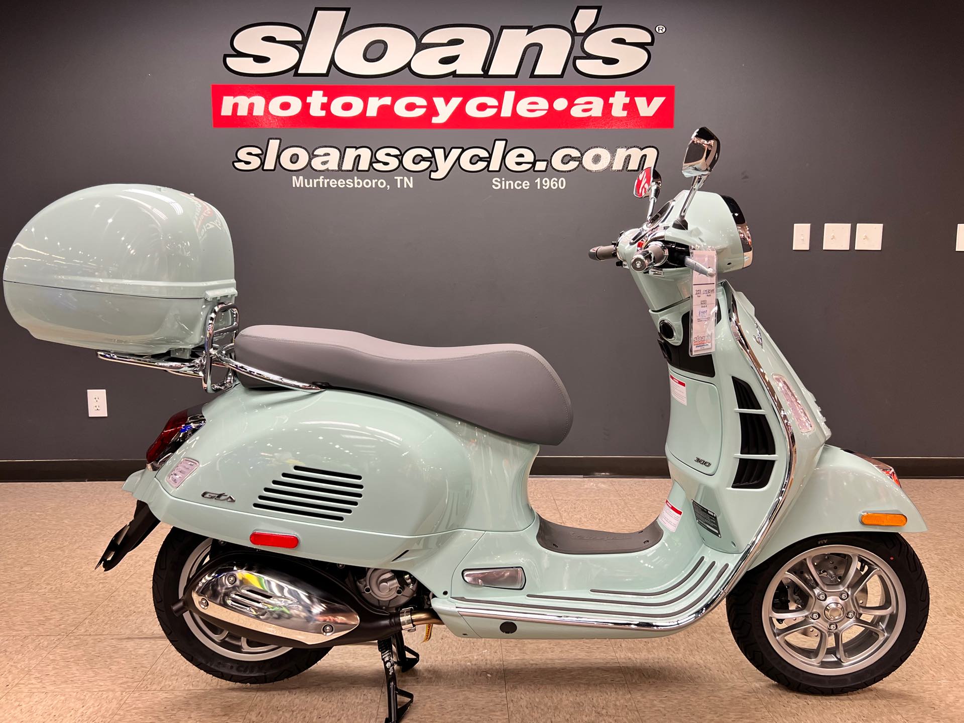 2023 Vespa GTS 300 HPE at Sloans Motorcycle ATV, Murfreesboro, TN, 37129