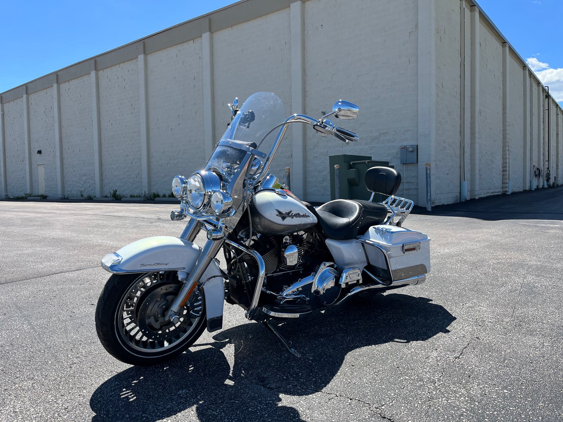 2009 Harley-Davidson Road King Base at Mount Rushmore Motorsports