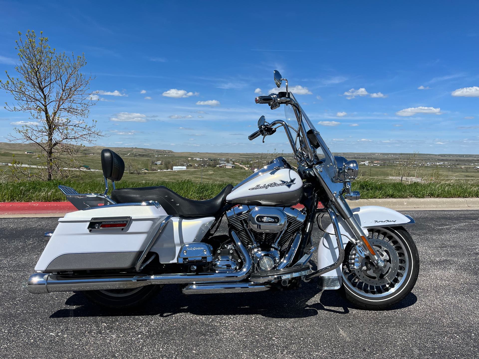 2009 Harley-Davidson Road King Base at Mount Rushmore Motorsports