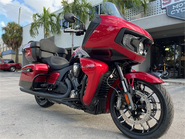 2022 Indian Motorcycle Pursuit Dark Horse at Fort Lauderdale
