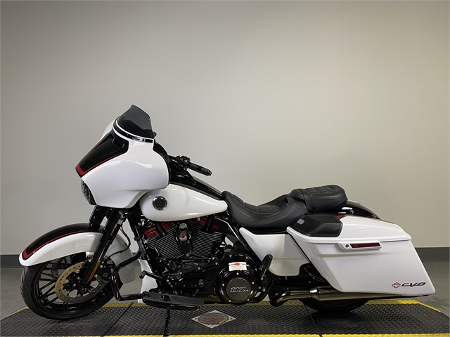 2021 Harley-Davidson Touring CVO Street Glide at Worth Harley-Davidson