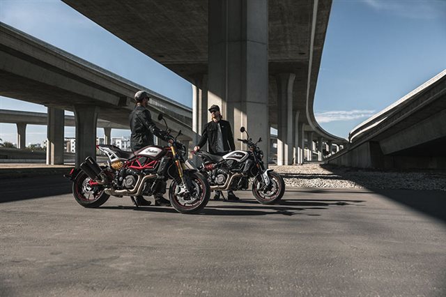 2022 Indian Motorcycle FTR R Carbon at Ehlerding Motorsports