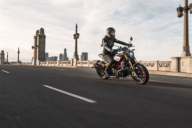 2022 Indian Motorcycle FTR R Carbon at Ehlerding Motorsports