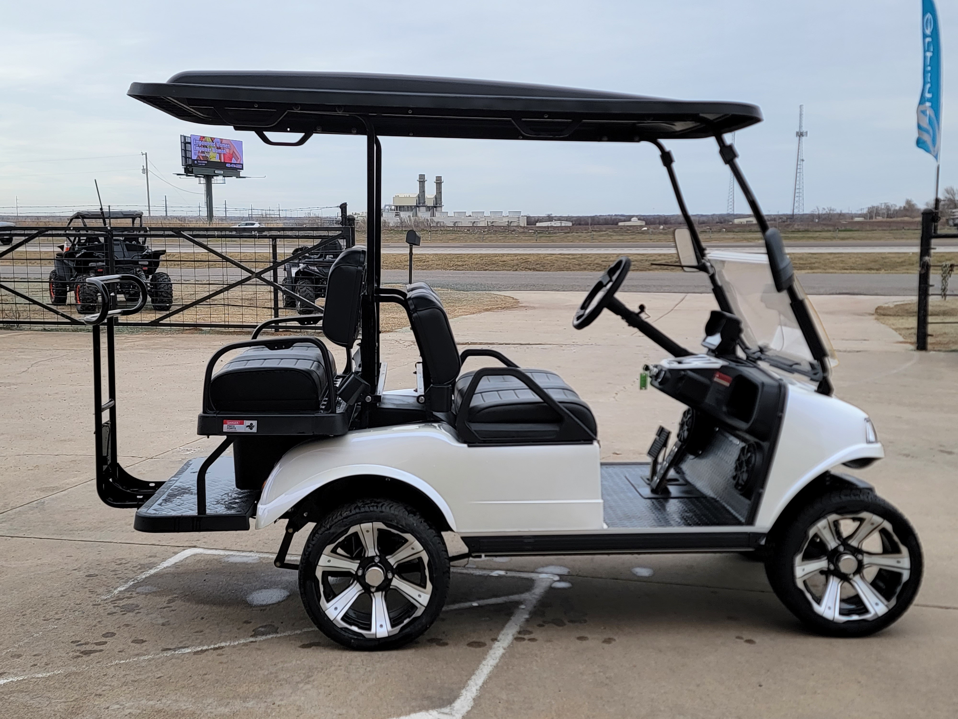 2023 Evolution Electric Vehicles Classic 4 Plus Classic 4 Plus at Xtreme Outdoor Equipment