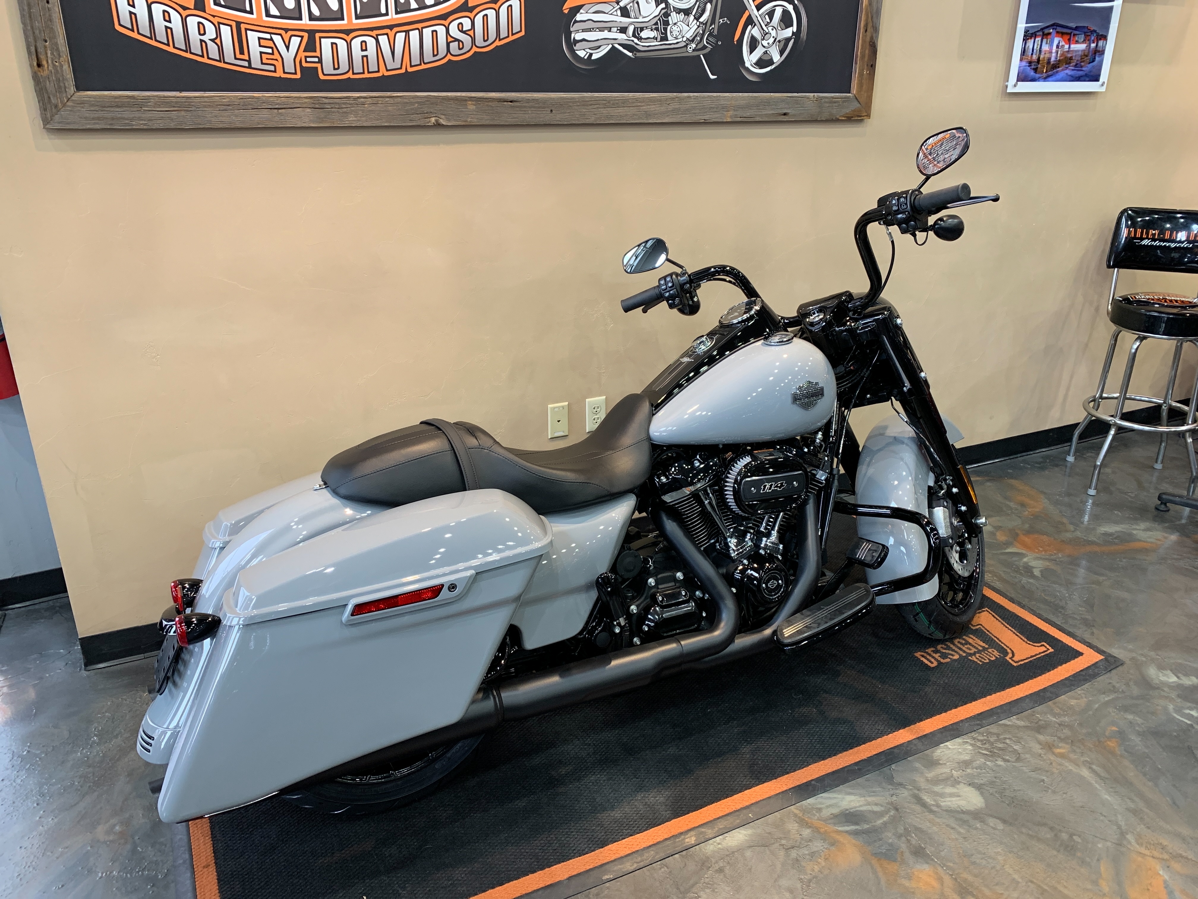 2024 Harley-Davidson Road King Special at Vandervest Harley-Davidson, Green Bay, WI 54303