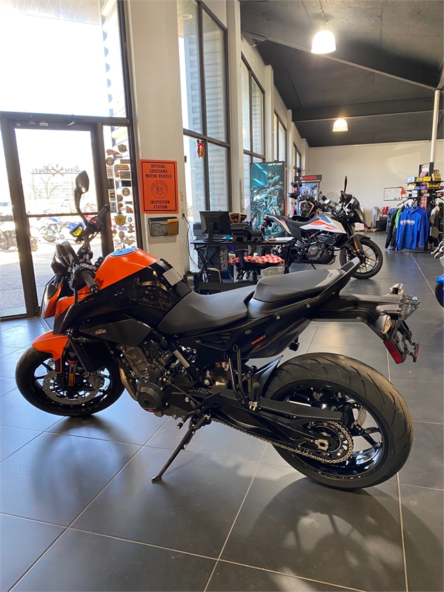 2022 KTM Duke 890 at Shreveport Cycles