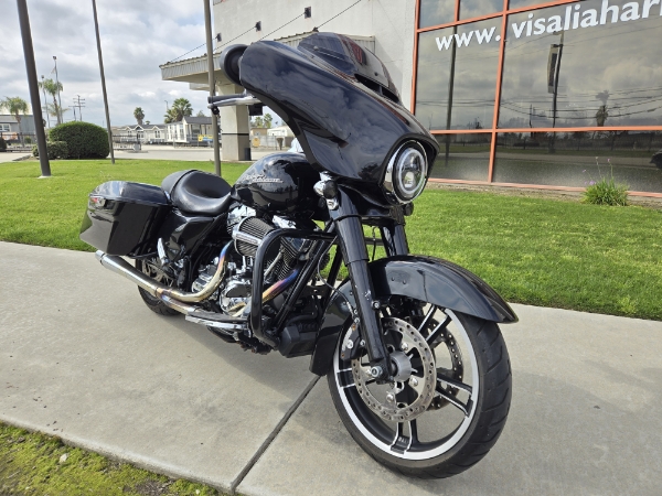 2014 Harley-Davidson Street Glide Base at Visalia Harley-Davidson
