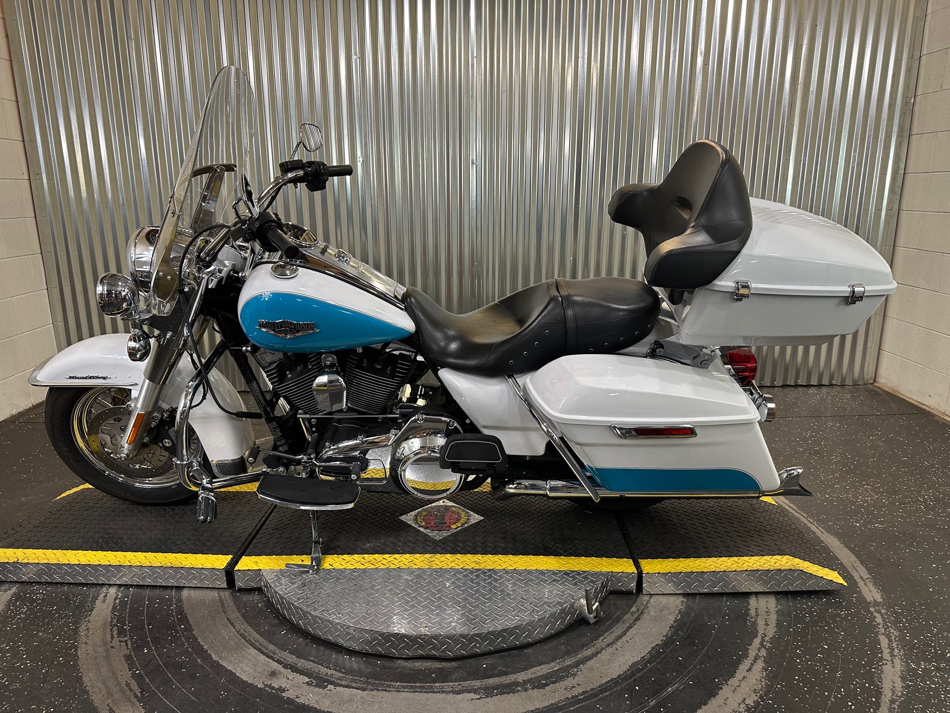 2016 Harley-Davidson Road King Base at Teddy Morse's Grand Junction Harley-Davidson