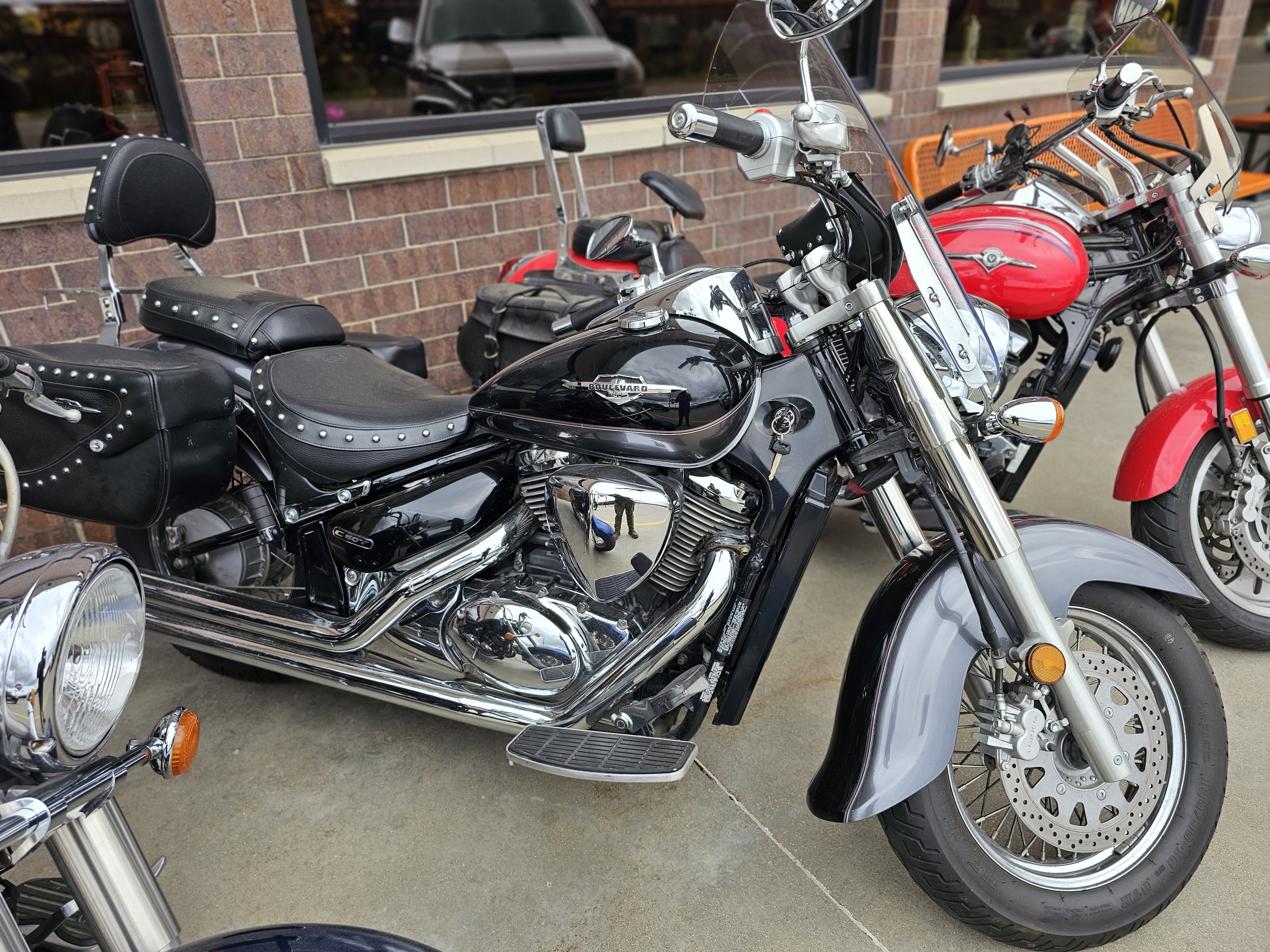 Suzuki boulevard deals 900