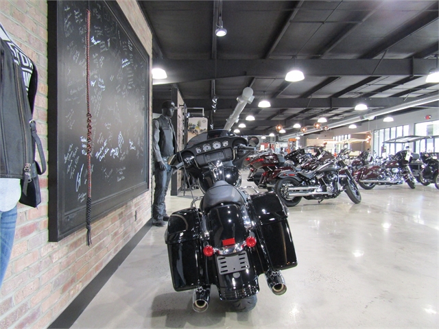 2023 Harley-Davidson Street Glide Base at Cox's Double Eagle Harley-Davidson