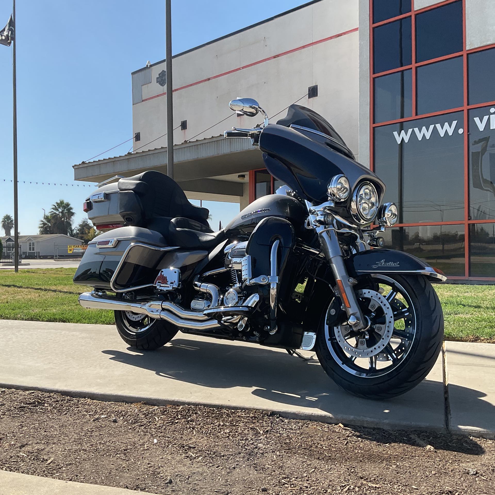 2017 Harley-Davidson Electra Glide Ultra Limited at Visalia Harley-Davidson