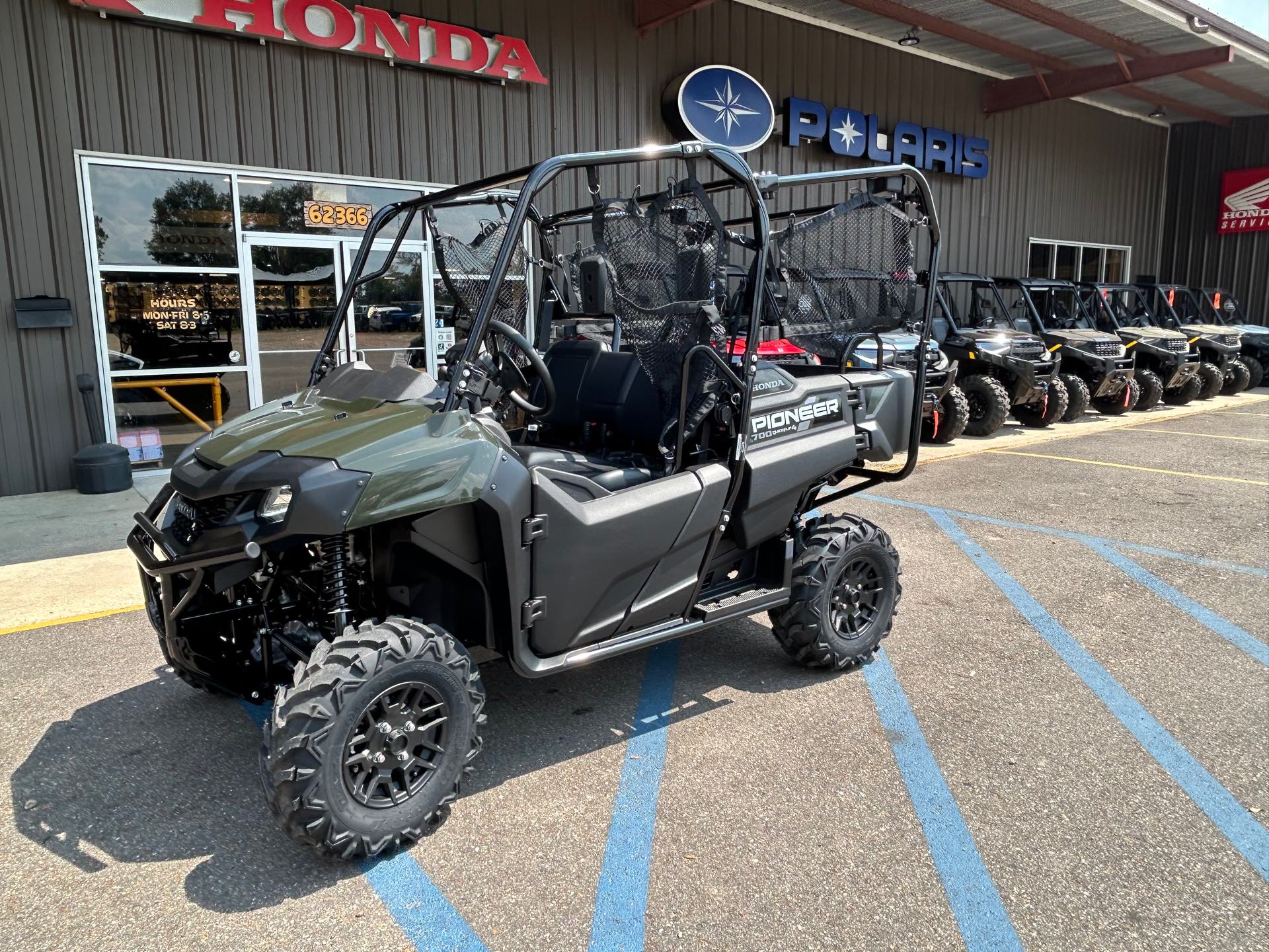 2025 HONDA SXS700M4DS Deluxe at ATV Zone, LLC