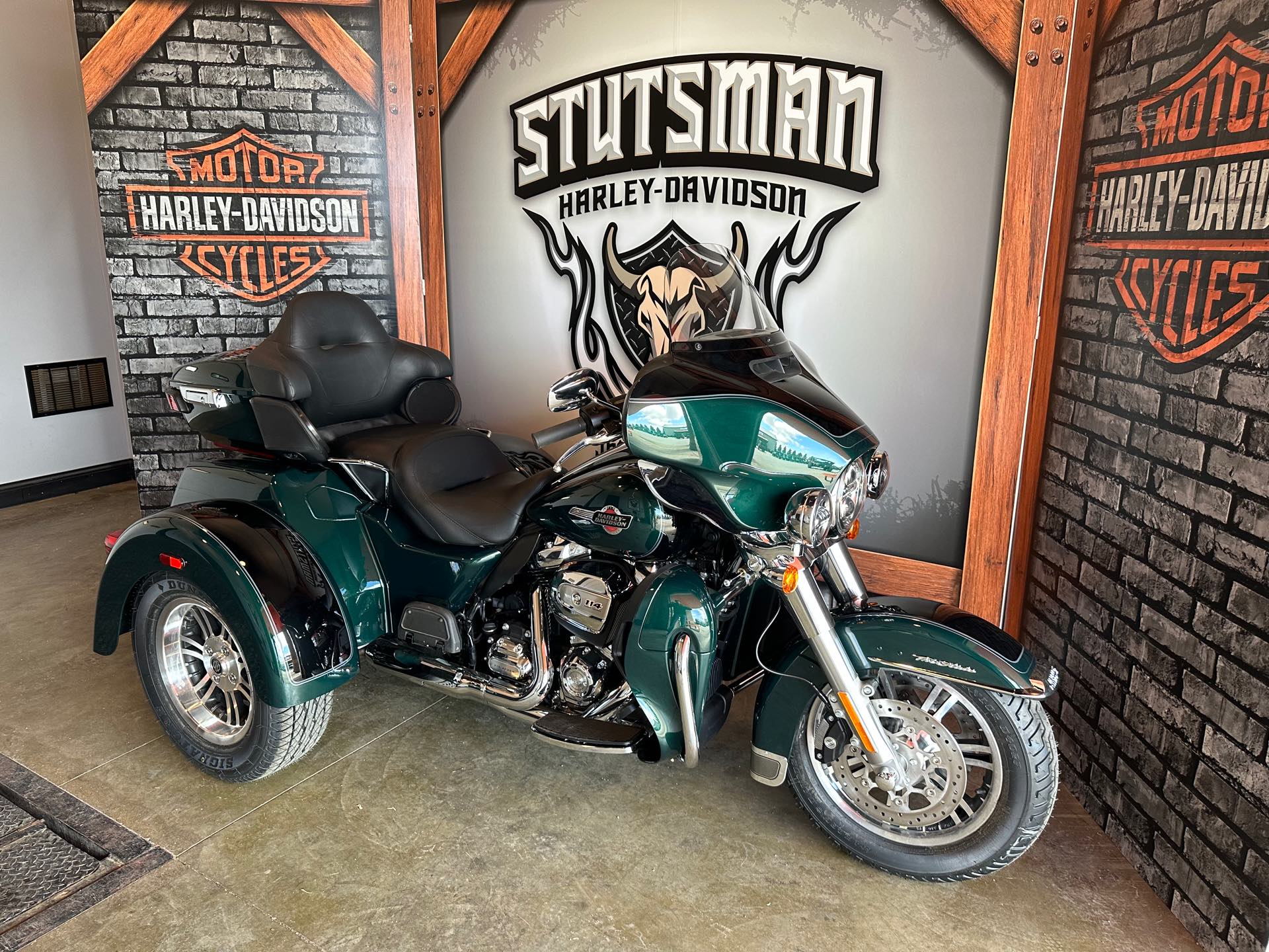 2024 Harley-Davidson Trike Tri Glide Ultra at Stutsman Harley-Davidson