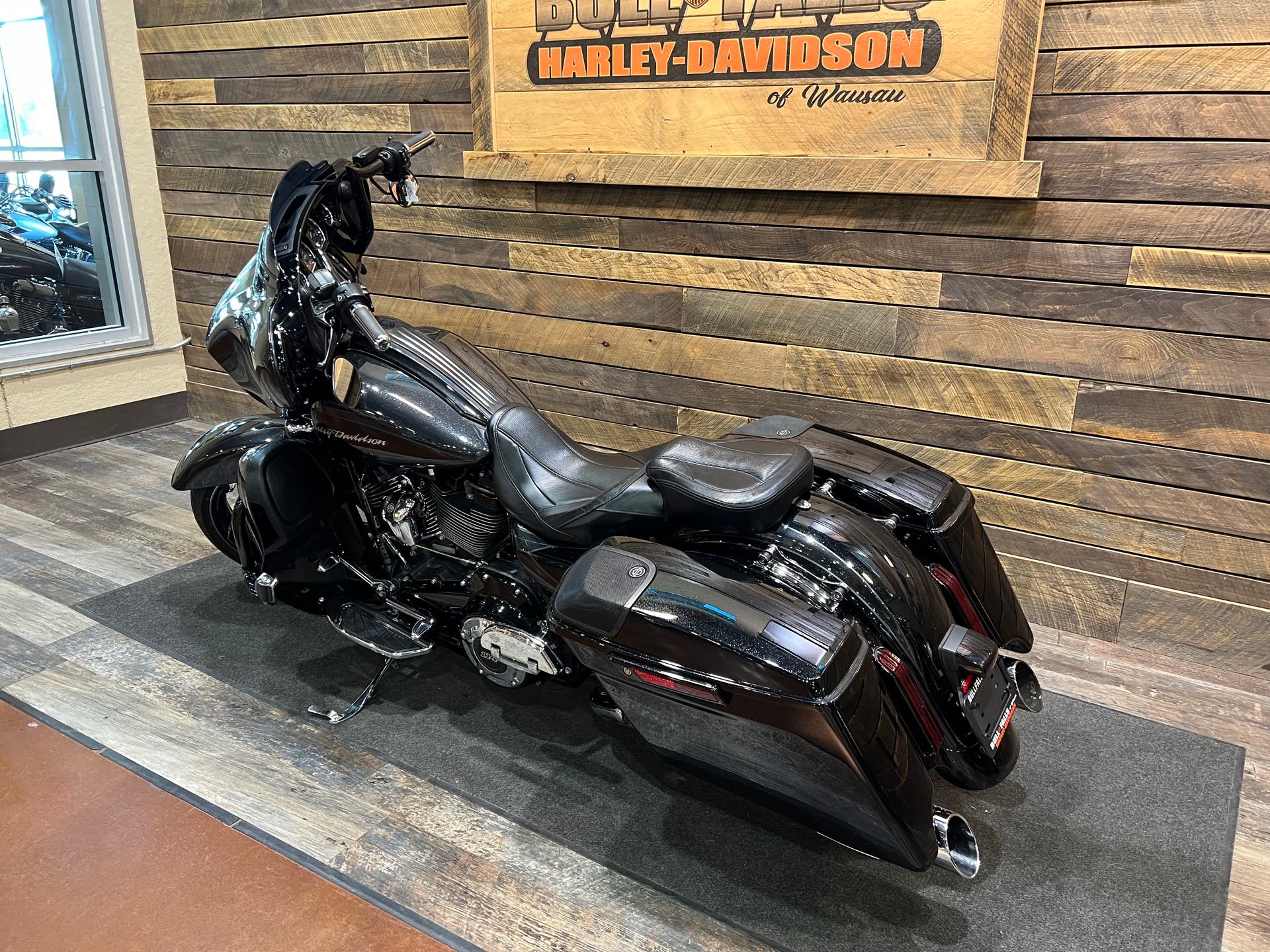 2017 Harley-Davidson Street Glide CVO Street Glide at Bull Falls Harley-Davidson