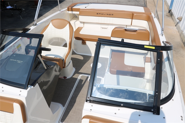 2020 Bayliner VR5 at Jerry Whittle Boats