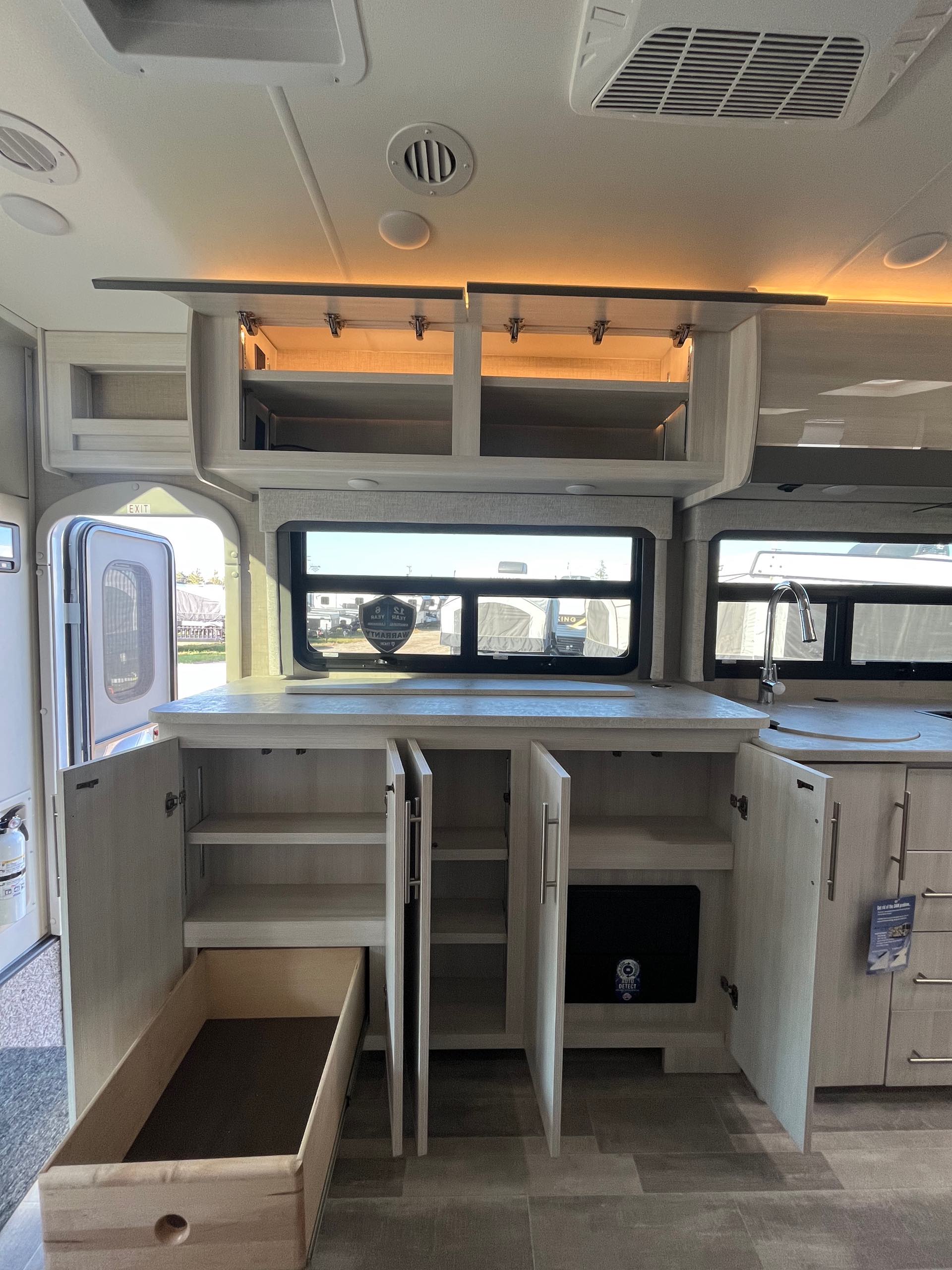 2023 Thor Motor Coach Gemini AWD 23TE | Prosser's Premium RV Outlet