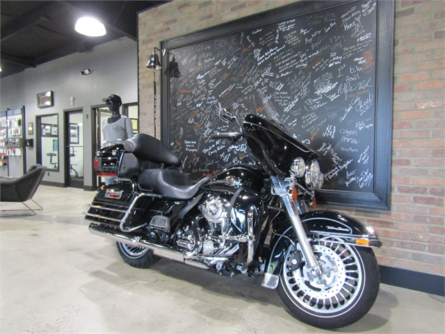 2011 Harley-Davidson Electra Glide Ultra Classic at Cox's Double Eagle Harley-Davidson