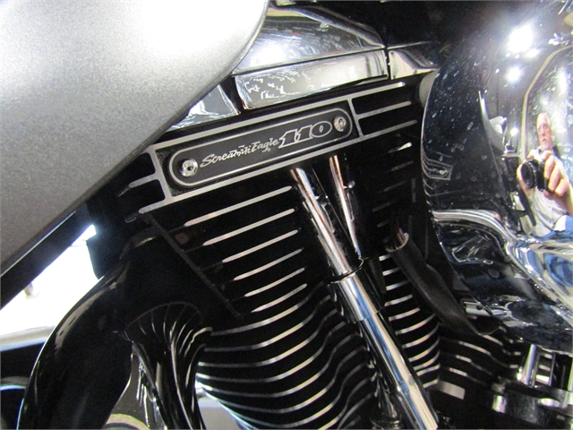 2011 Harley-Davidson Electra Glide Ultra Classic at Cox's Double Eagle Harley-Davidson