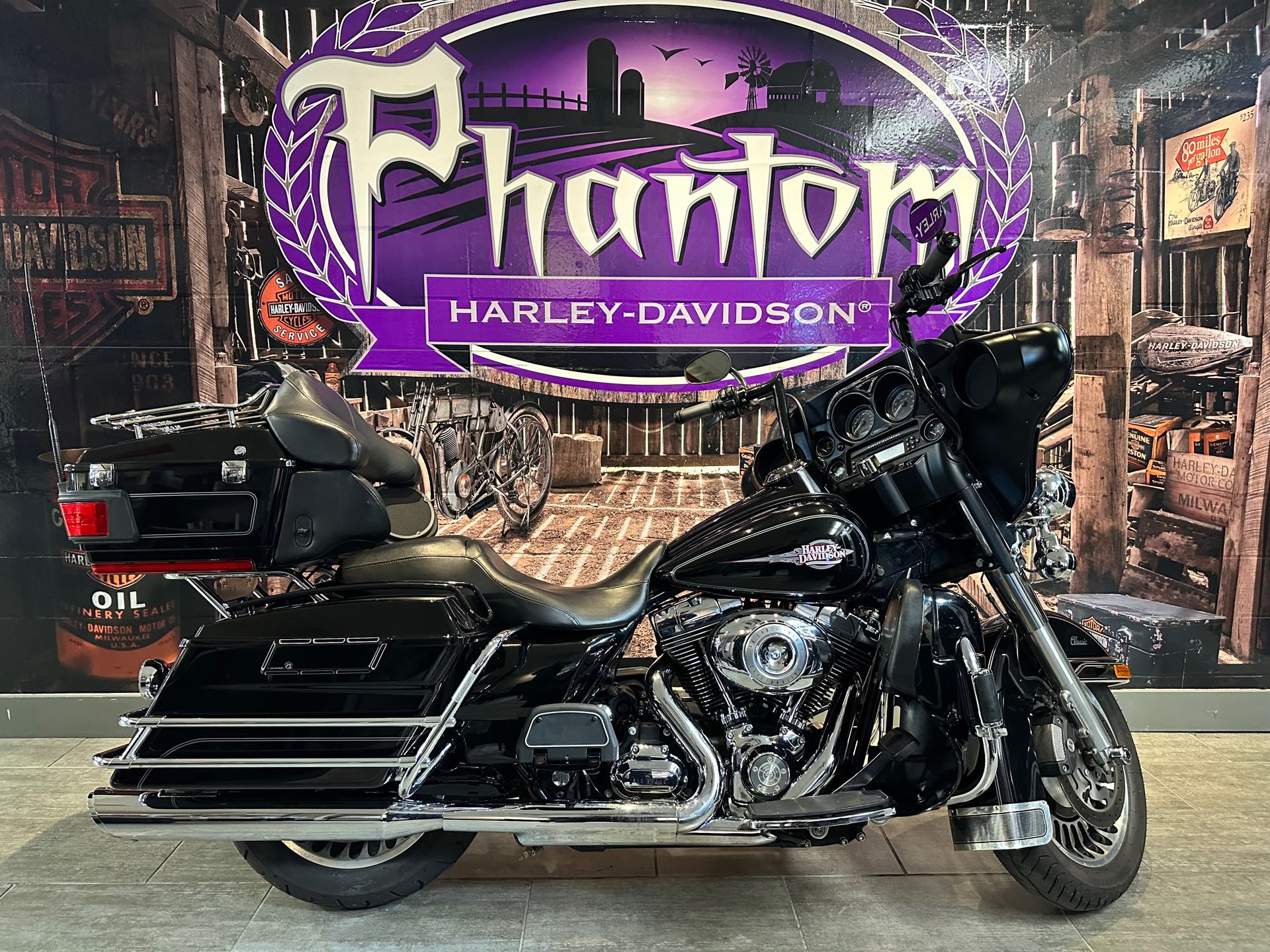 2010 Harley-Davidson Electra Glide Classic at Phantom Harley-Davidson