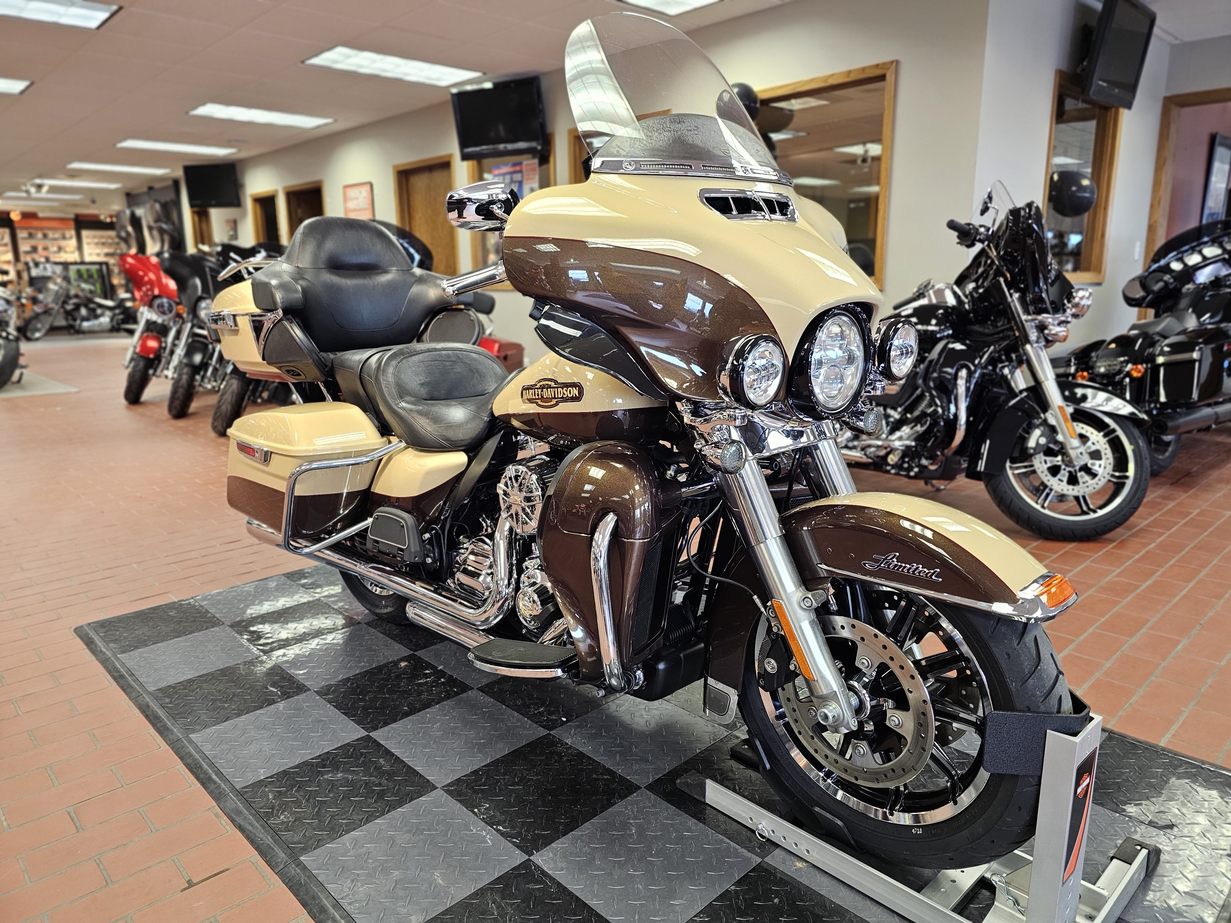 2014 Harley-Davidson Electra Glide Ultra Limited at Rooster's Harley Davidson